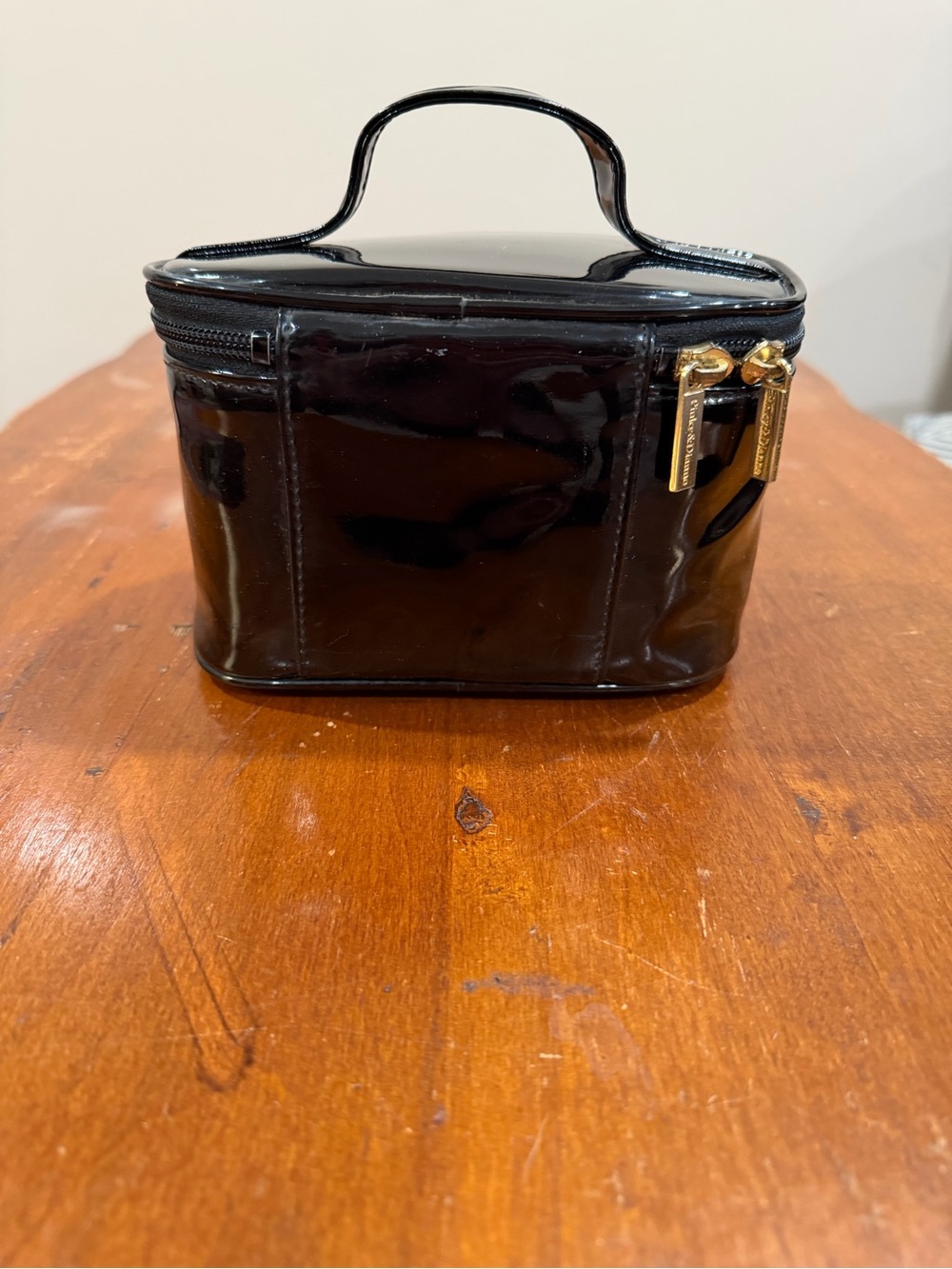 Vintage Japanese  Black Patent Cosmetic Case with Embossed Ampersand - Picture 10 of 12